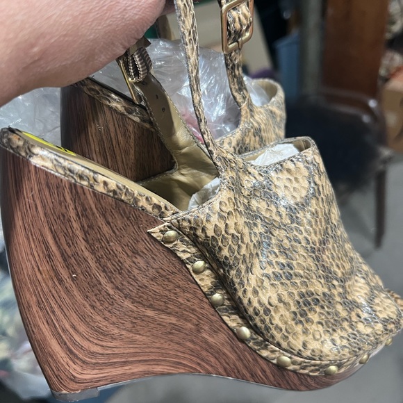 Wedge snake-print wedge 🔥 - Picture 1 of 3